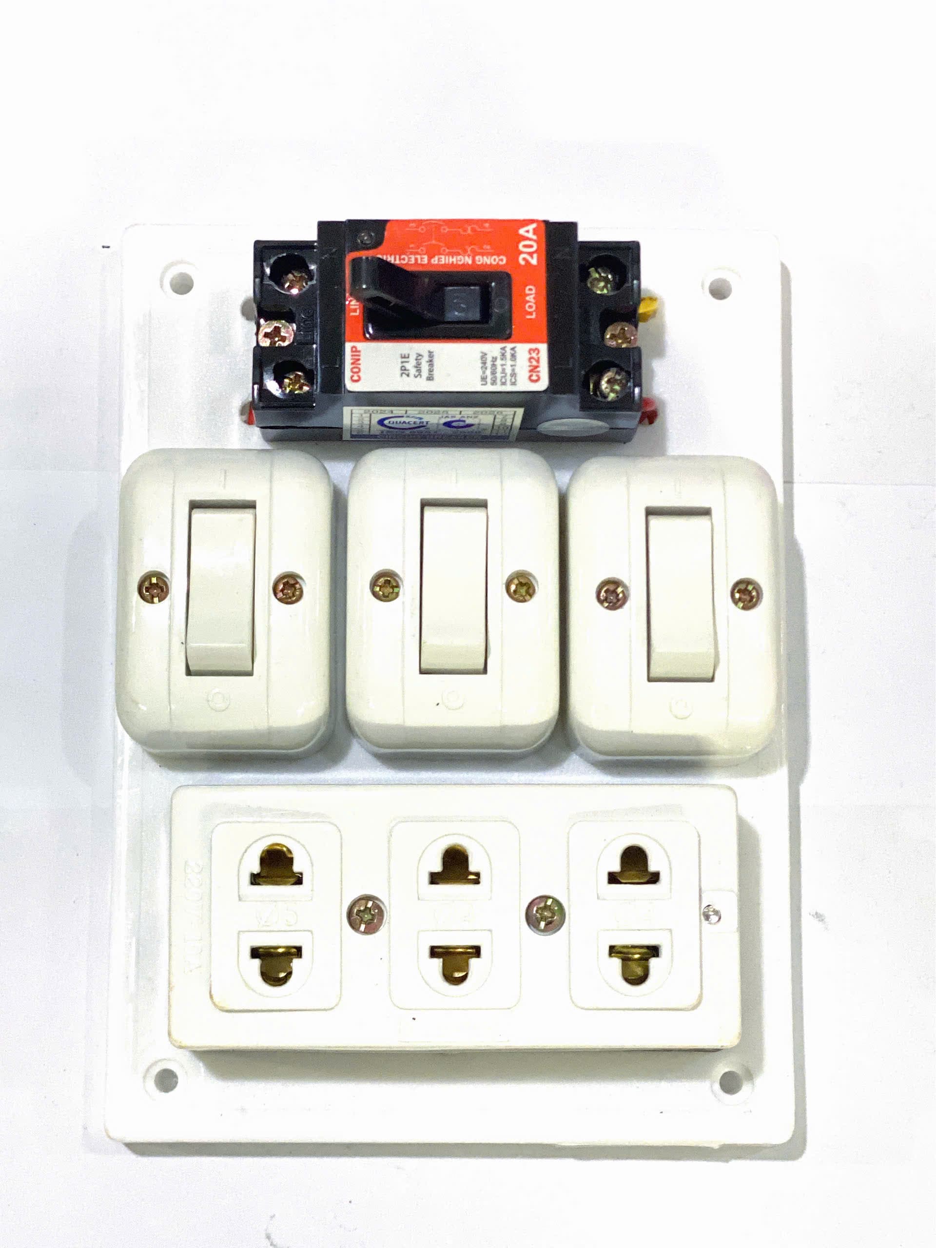 Bảng điện ráp sẵn - Taplo N52 CB- 3CT